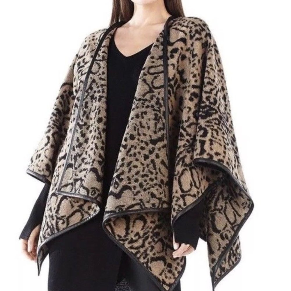 Maxsport black ivory leather trimmed pashmina wrap